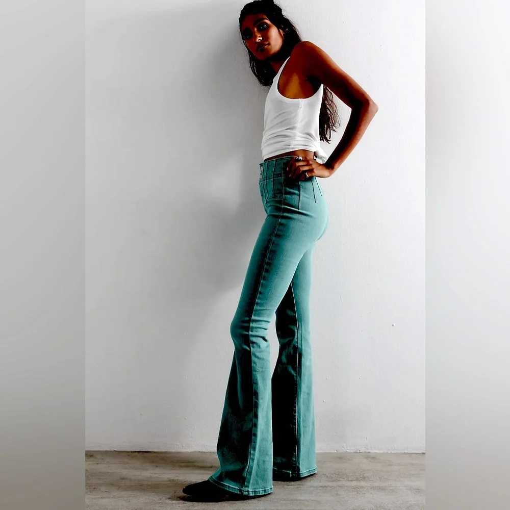 Free people- We The Free Green Flare Jeans NWOT✨ - Picture 2 of 7